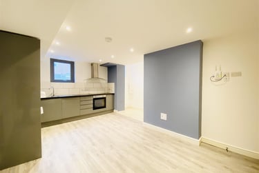 1 bed flat, 147 Carlton Road, St Anns, Nottingham, NG32AL - Image 1